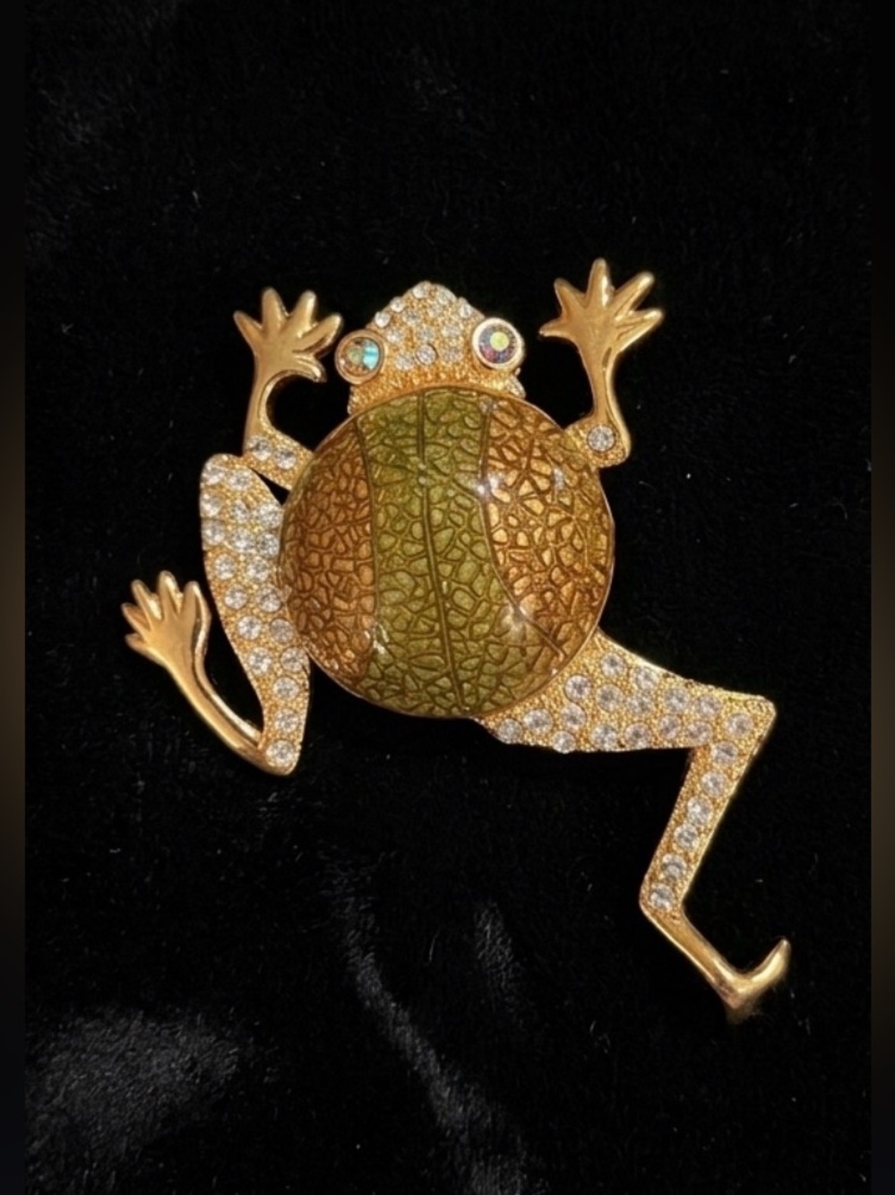 #87 ST JOHN Gold-tone Frog Brooch Pin